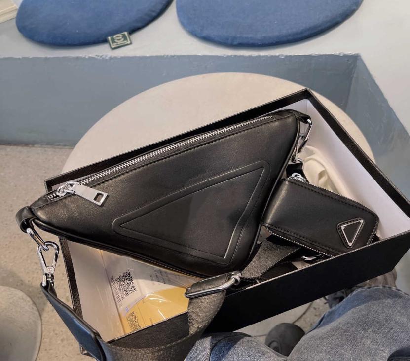 2022 Triangle Designer Bags Nylon Men and Women Luxurys Shoulder Bag with Letters Fashion Crossbody Bag 2Pes with Box5961881, Black
2022 Triangle Designer Bags Nylon Men and Women Luxurys Shoulder Bag with Letters Fashion Crossbody Bag 2Pes with Box5961881, Black