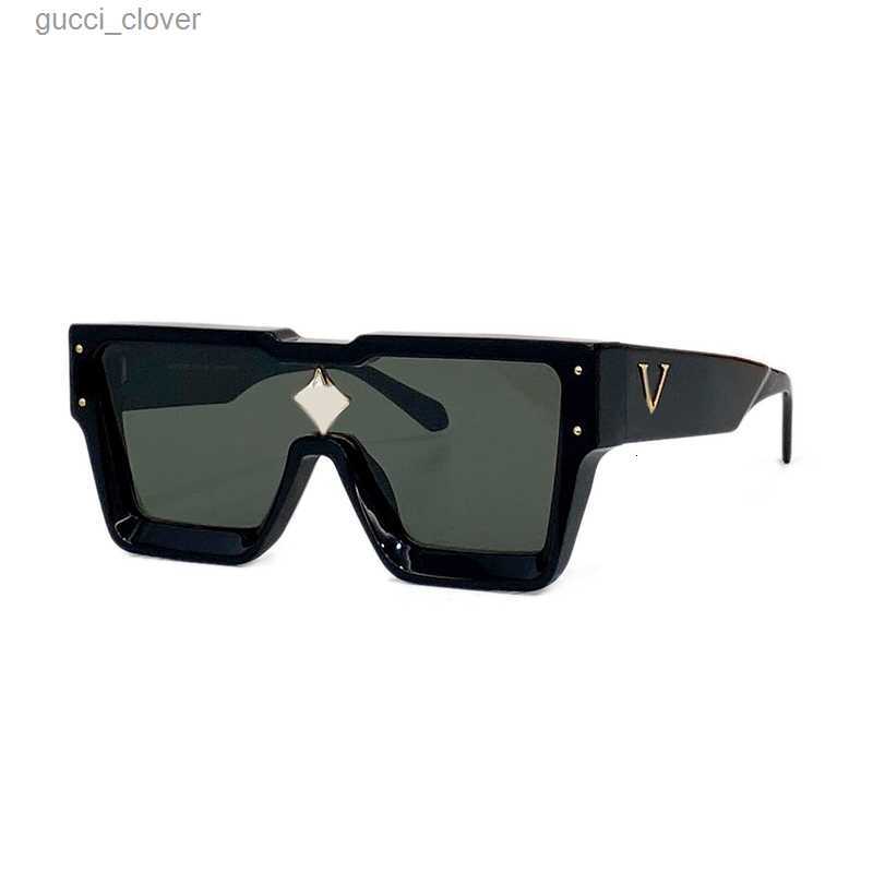 designer sunglasses men cyclone sunglasses Z1547 vintage square frame Rhomboid diamond glasses Avant-garde unique style Anti-Ultraviolet
designer sunglasses men cyclone sunglasses Z1547 vintage square frame Rhomboid diamond glasses Avant-garde unique style Anti-Ultraviolet
