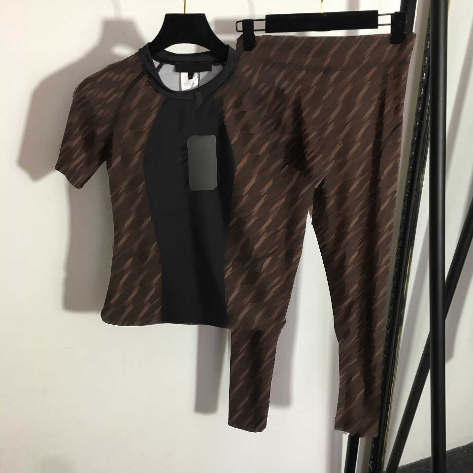 23ss yoga sports suit designer brand women F letter print tight short sleeve T-shirt slim leggings set High quality womens clothes, 11
23ss yoga sports suit designer brand women F letter print tight short sleeve T-shirt slim leggings set High quality womens clothes, 11