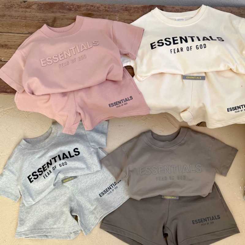 Children's set summer boys' and girls' letter Pure Cotton Short Sleeve T baby casual ess two-piece set, Beige (top)
Children's set summer boys' and girls' letter Pure Cotton Short Sleeve T baby casual ess two-piece set, Beige (top)