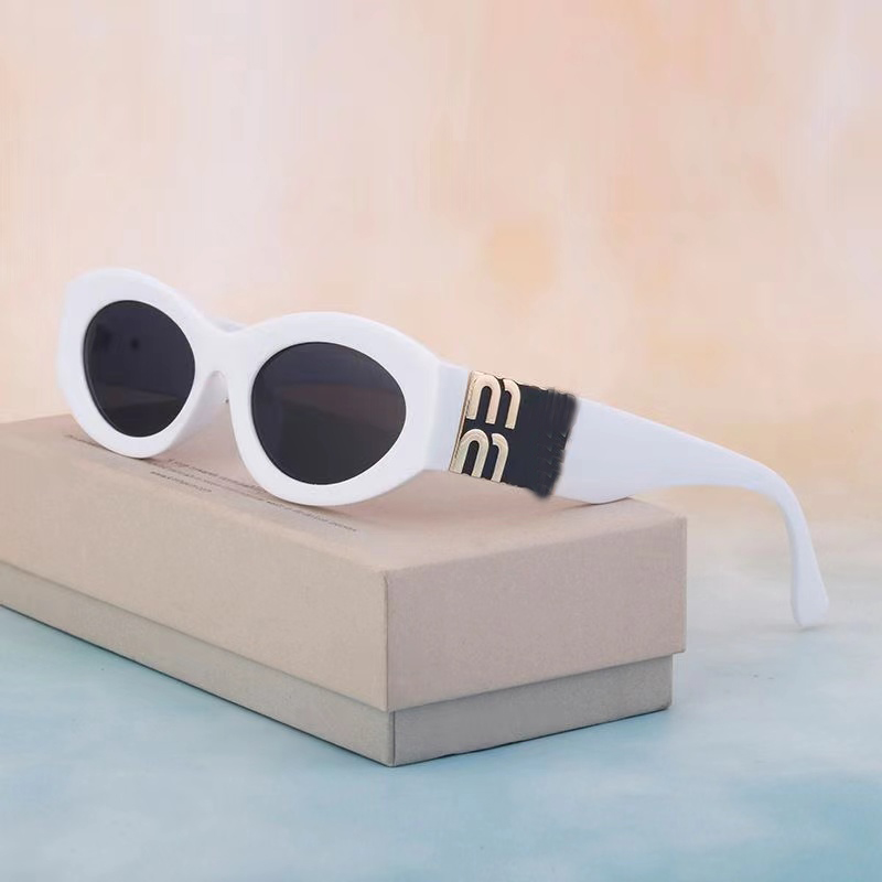 New Fashion Retro cat's eye sunglasses for women and men oval fashion and riding style Luxury French high street
New Fashion Retro cat's eye sunglasses for women and men oval fashion and riding style Luxury French high street