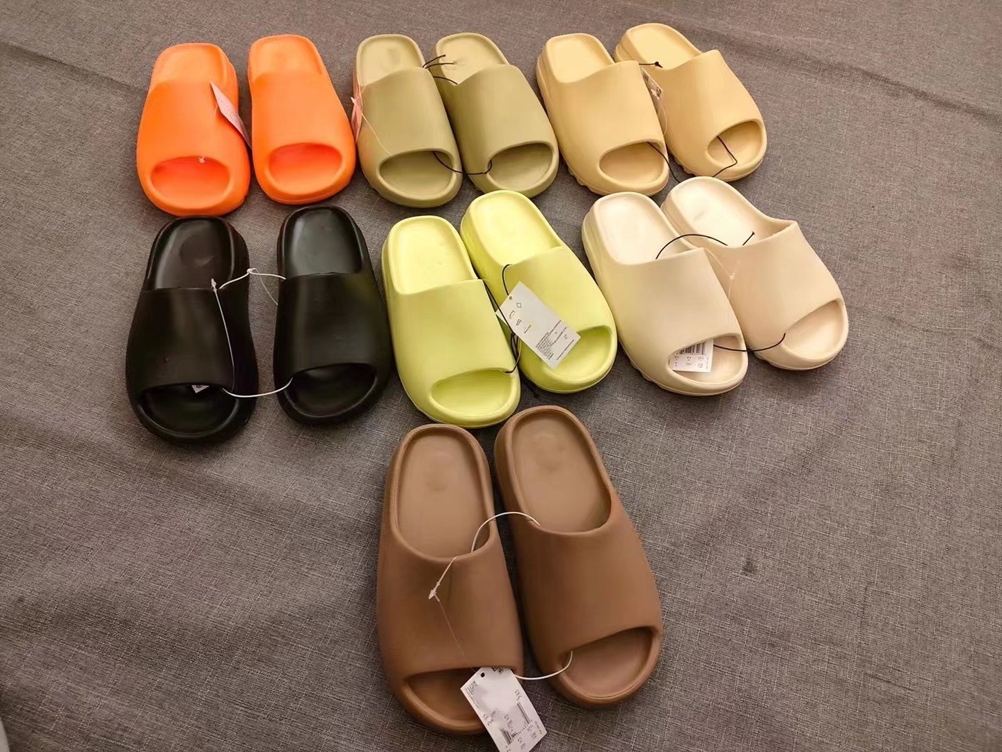 sandals slipper foamrunner kids Designer Mens Women Kid Foam Runner Slides Slipper Enflame Orange Pure Cream Clay Desert Mineral sandal famous designer women 26-47
sandals slipper foamrunner kids Designer Mens Women Kid Foam Runner Slides Slipper Enflame Orange Pure Cream Clay Desert Mineral sandal famous designer women 26-47