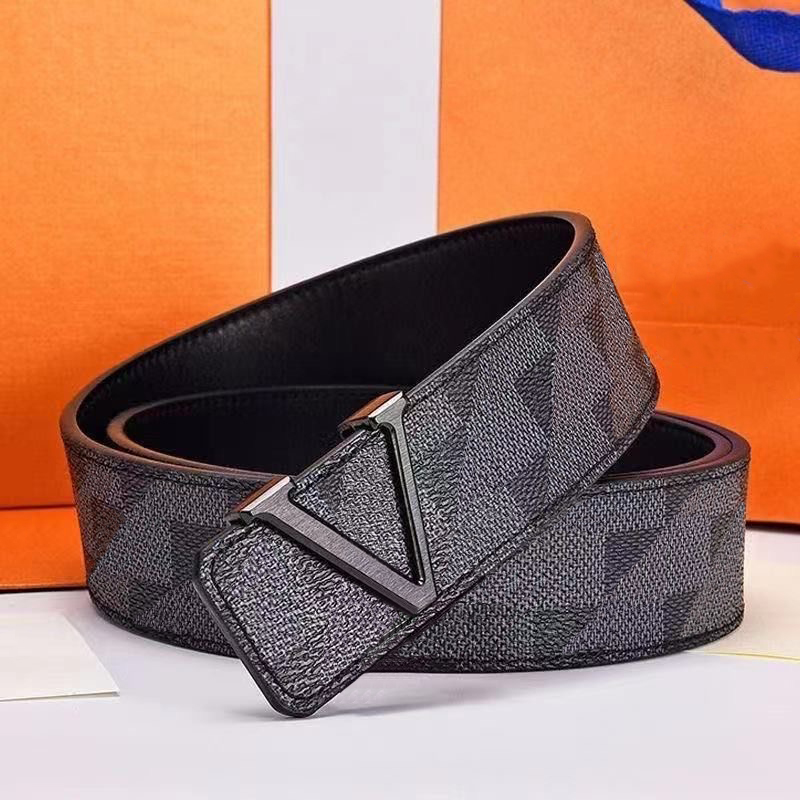 Fashion Black Soled Men's and Women's Fashion Belt Large Gold Buckle Leather Belt Classical Strap Ornaments 3.8cm Wide no Orange Box, No box
Fashion Black Soled Men's and Women's Fashion Belt Large Gold Buckle Leather Belt Classical Strap Ornaments 3.8cm Wide no Orange Box, No box