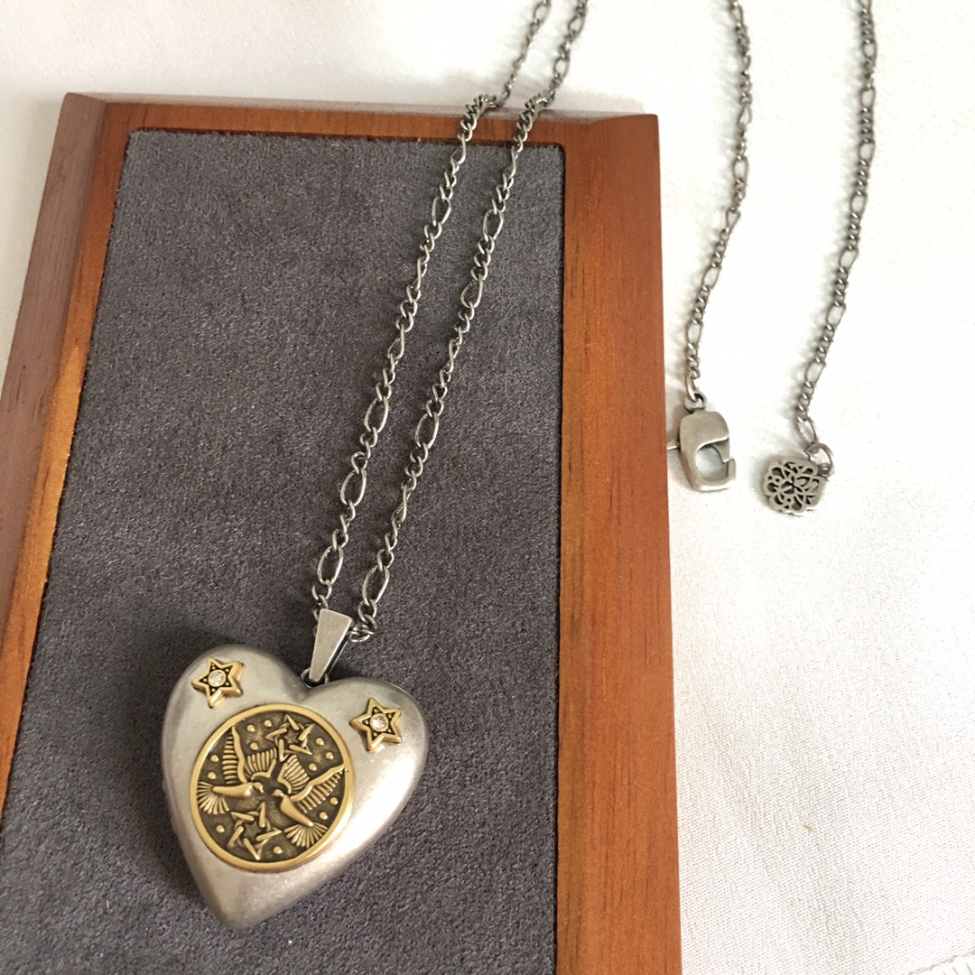 Gemstone Pearl Pendants Gold Choker Necklaces Vintage Hiphop Rock Punk Skull Skeleton Heads Thick Chain Necklace Men Women Designer Jewelry Gifts MCQN8008012
Gemstone Pearl Pendants Gold Choker Necklaces Vintage Hiphop Rock Punk Skull Skeleton Heads Thick Chain Necklace Men Women Designer Jewelry Gifts MCQN8008012