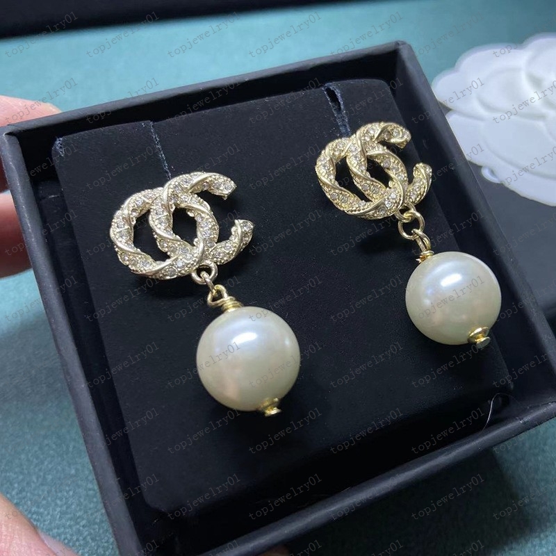 2023 Designer womens Stud Plated Letters Stud 18K Gold Earring Crystal Geometric Luxury Brand Women Rhinestone Pearl Wedding Party Jewerlry Accessories