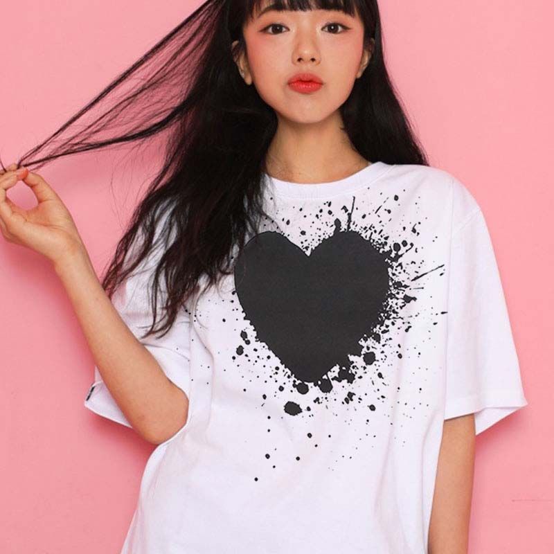 2023 Fashion Mens T Shirt Designer Speckle ink Big black Heart Shirt Casual Women Shirts High Quanlity TShirts Cotton Embroidery Short Sleeve Summer Tee, 01
2023 Fashion Mens T Shirt Designer Speckle ink Big black Heart Shirt Casual Women Shirts High Quanlity TShirts Cotton Embroidery Short Sleeve Summer Tee, 01
