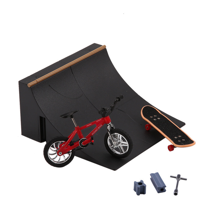 Novelty Games Tech Fingerboard Ramp Finger BMX Scooter Sets Skating Board Venue Combination Fingertip Bikes Skateboard Deck Children Toys Boy 230322