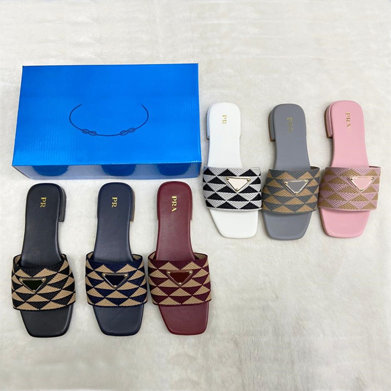 AAA Designer Slides Women Embroidered Fabric Slippers Metallic Slide Sandals Luxury P Sandal Triangle Chunky Heels Fashion Summer Beach Low Heel Shoes
AAA Designer Slides Women Embroidered Fabric Slippers Metallic Slide Sandals Luxury P Sandal Triangle Chunky Heels Fashion Summer Beach Low Heel Shoes