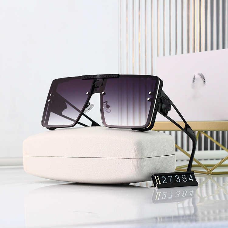 Designer Versage Mens Womens Vercace Sunglasses Frameless Box Women's Beauty Head Eyewear Trend Black
Designer Versage Mens Womens Vercace Sunglasses Frameless Box Women's Beauty Head Eyewear Trend Black