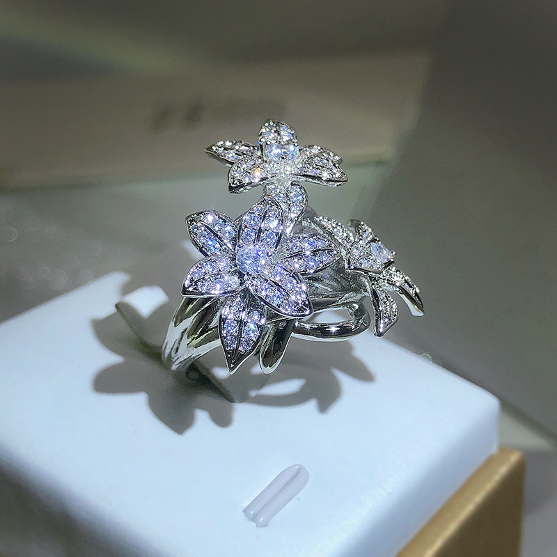 womens luxury diamond flower band rings open size nice beauty hollow shining crystal cz zircon silver ring jewelry
womens luxury diamond flower band rings open size nice beauty hollow shining crystal cz zircon silver ring jewelry