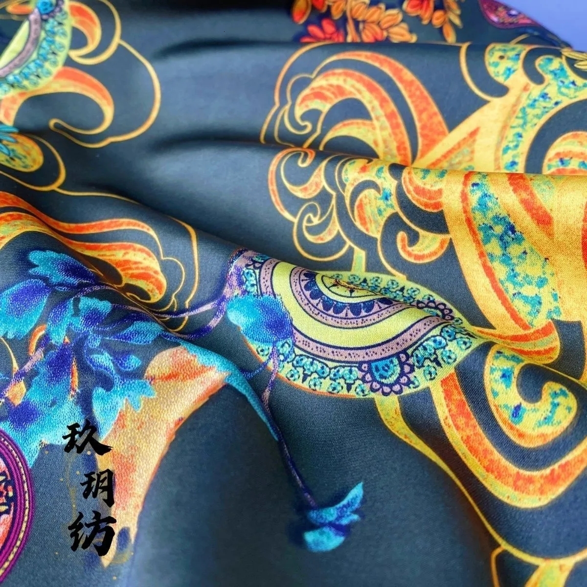 Women's Vests Women's Spring and Autumn Clothes With Double Vest Collar Buckle Retro Tang Suit Vest Jacquard Velvet Sleeveless Coat 230322