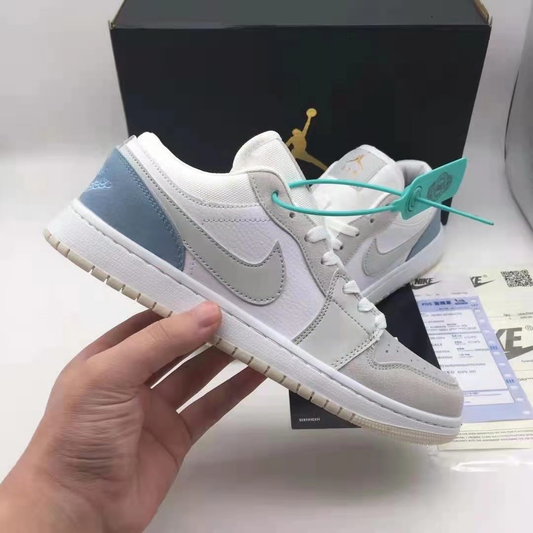 New Hot Low Men Shoes Nike Air Jordan 1 Lightweight Women Sports Sneakers Basketball Shoes 36-44 A22
New Hot Low Men Shoes Nike Air Jordan 1 Lightweight Women Sports Sneakers Basketball Shoes 36-44 A22