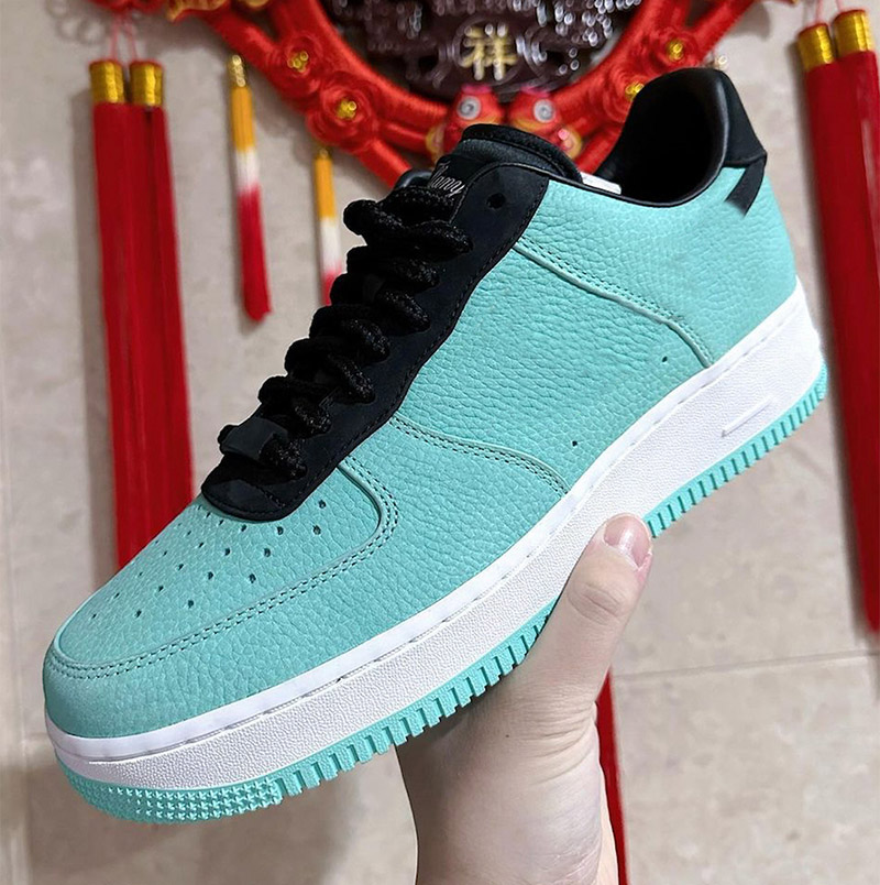 Tiffany X 1 Mens Running Shoes Forceair 1 Friends And Family Exclusive Black Blue Multi Blue Color Men Women Trainers Sports Sneakers Platform Shoe, 05
Tiffany X 1 Mens Running Shoes Forceair 1 Friends And Family Exclusive Black Blue Multi Blue Color Men Women Trainers Sports Sneakers Platform Shoe, 05