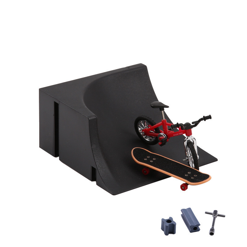 Novelty Games Tech Fingerboard Ramp Finger BMX Scooter Sets Skating Board Venue Combination Fingertip Bikes Skateboard Deck Children Toys Boy 230322