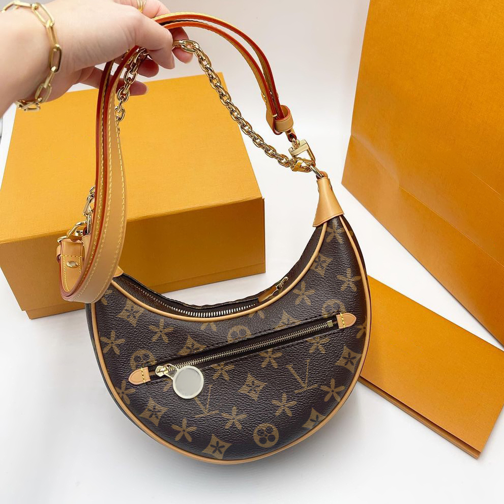 Clutch Bag LOOP M81098 half moon Women's mens Luxury Designer croissants underarm The New purses Genuine leather handbag Shoulder tote Metal zipper crossbody Bags, M0nogram
Clutch Bag LOOP M81098 half moon Women's mens Luxury Designer croissants underarm The New purses Genuine leather handbag Shoulder tote Metal zipper crossbody Bags, M0nogram