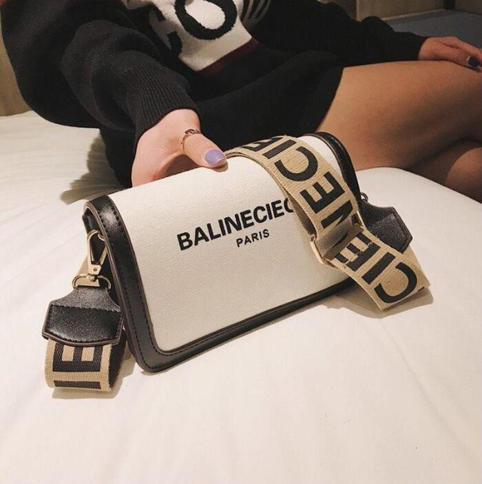 Special offer Summer Women Purse and Handbags 2022 New Fashion Casual Small Square Bags High Quality Unique Designer Shoulder Messenger Bags, Black
Special offer Summer Women Purse and Handbags 2022 New Fashion Casual Small Square Bags High Quality Unique Designer Shoulder Messenger Bags, Black
