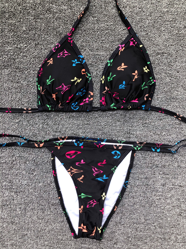 Designer Swimwear Bikini Top 2023 Fashion Bikini designer swim Women Swimsuits bikini set Multicolors Summer Time Beach Bathing suits Wind Swimwear Large size 024 
Designer Swimwear Bikini Top 2023 Fashion Bikini designer swim Women Swimsuits bikini set Multicolors Summer Time Beach Bathing suits Wind Swimwear Large size 024
