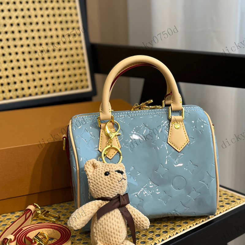 Wholesale luxury handbags tote bag 20CM Shoulder bag Designers pillow boston bags women crossbody purse blue Fashion Glossy patent leather wallet Speedy With bear, Yellow
Wholesale luxury handbags tote bag 20CM Shoulder bag Designers pillow boston bags women crossbody purse blue Fashion Glossy patent leather wallet Speedy With bear, Yellow