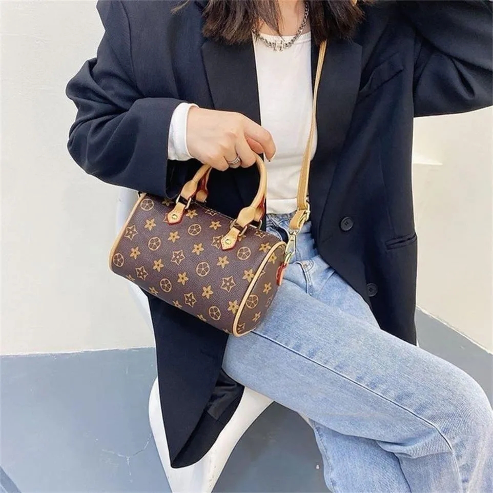 TOP Cross Body Boston Women Messenger Oblique Span Travel Bag Classic Style Fashion Bags Shoulder Lady Handbags, White plaid
TOP Cross Body Boston Women Messenger Oblique Span Travel Bag Classic Style Fashion Bags Shoulder Lady Handbags, White plaid