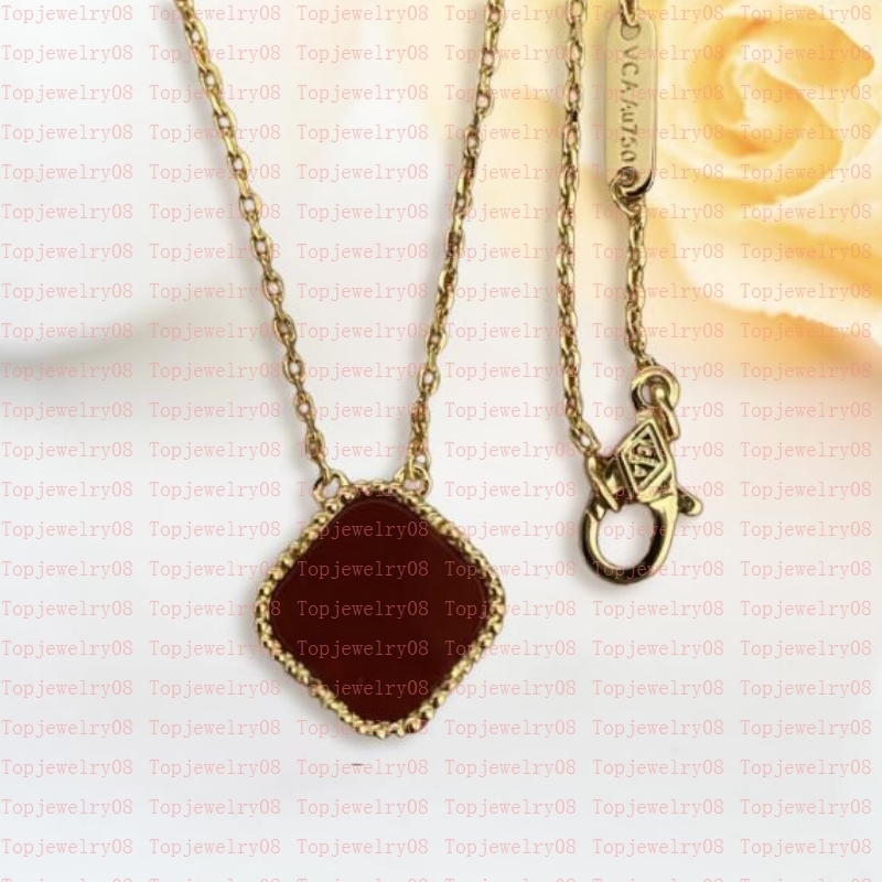 Classic Fashion Pendant Necklaces for women Elegant 4/Four Leaf Clover locket Necklace Highly Quality Choker chains Designer Jewelry 18K Plated gold girls Gift
Classic Fashion Pendant Necklaces for women Elegant 4/Four Leaf Clover locket Necklace Highly Quality Choker chains Designer Jewelry 18K Plated gold girls Gift