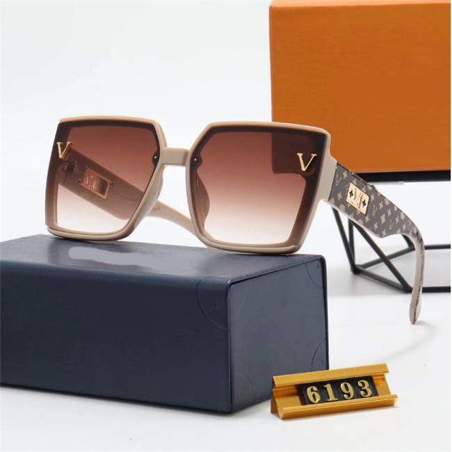Luxury Designer Brand Sunglasses Designer Sunglass High Quality eyeglass Women Men Glasses Womens Sun glass UV400 lens Unisex With box
Luxury Designer Brand Sunglasses Designer Sunglass High Quality eyeglass Women Men Glasses Womens Sun glass UV400 lens Unisex With box