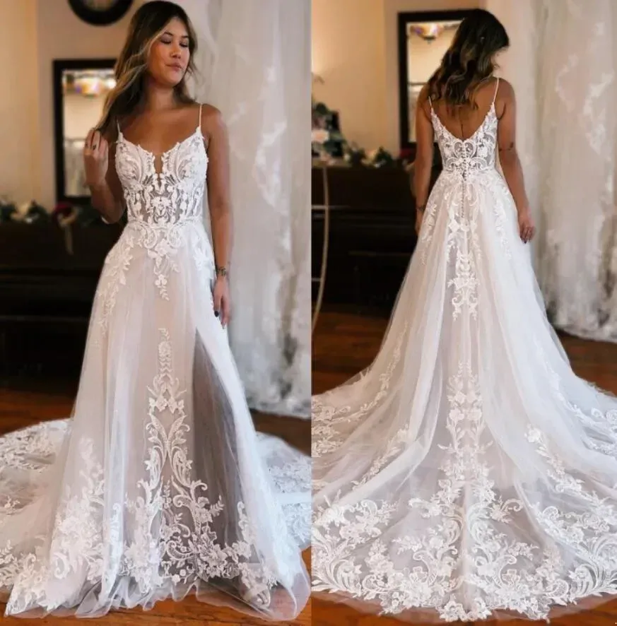 2023 Gorgeous Wedding Dresses Bridal Gown Lace Applique Spaghetti Straps Side Slit Sweep Train Plus Size Custom Made Garden Beach Vestido De Novia 403