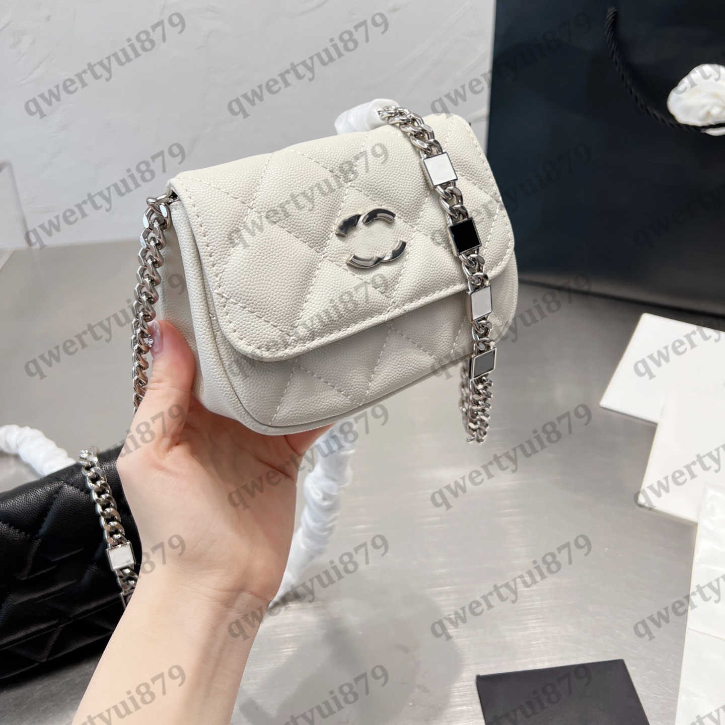 Qwertyui879 Leather Classic Mini Flap Chain Bags Sliver Metal Hardware Chain Cross Body Shoulder Bag Purse Luxury Designer Handbags 032323H, White
Qwertyui879 Leather Classic Mini Flap Chain Bags Sliver Metal Hardware Chain Cross Body Shoulder Bag Purse Luxury Designer Handbags 032323H, White