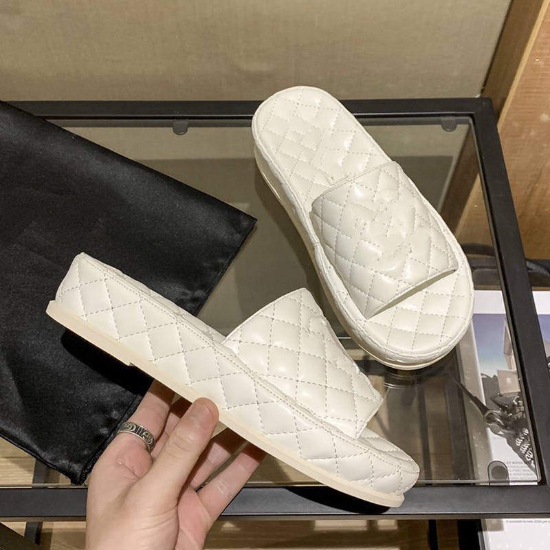Channel Thick-soled Slippers Women's Shoes Designer Sandals Heel Height Sandals Flat Slippers Shoes 35-40, Box not separately
Channel Thick-soled Slippers Women's Shoes Designer Sandals Heel Height Sandals Flat Slippers Shoes 35-40, Box not separately