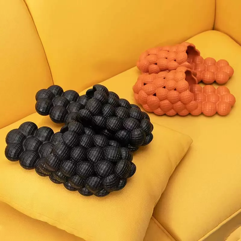 New Casual Sandals Summer men women Bubble Slippers funny slides black white Super soft non-slip indoor and outdoor sandals 2022 fashion
New Casual Sandals Summer men women Bubble Slippers funny slides black white Super soft non-slip indoor and outdoor sandals 2022 fashion