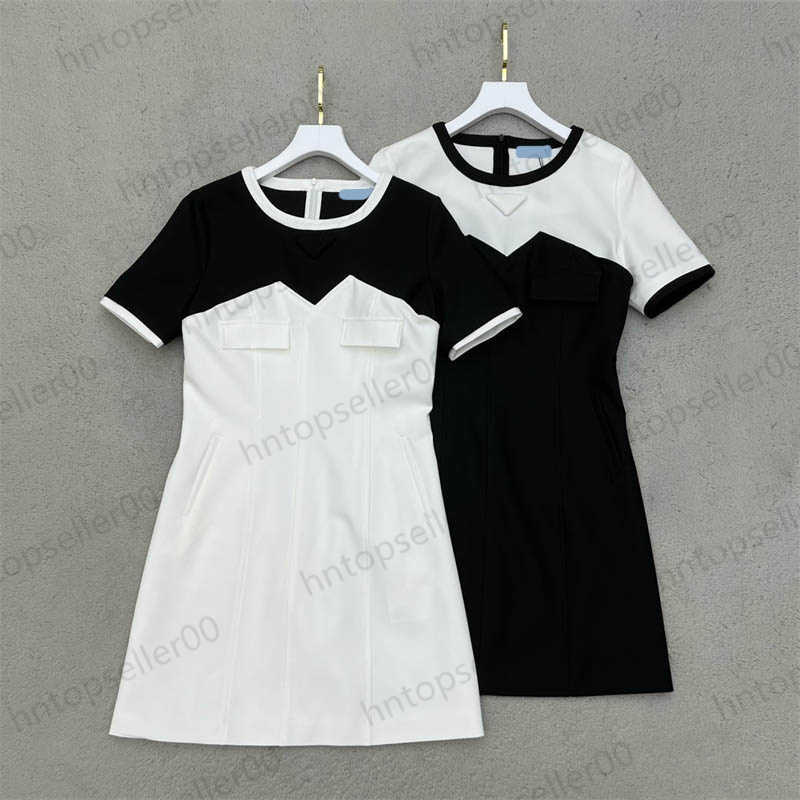 Womens Casual Dresses Designer Spring Summer Simple Fashion Casual Loose Fit Black And White Contrast Classic Triangle Logo Print Slim Fit Waist Dress
Womens Casual Dresses Designer Spring Summer Simple Fashion Casual Loose Fit Black And White Contrast Classic Triangle Logo Print Slim Fit Waist Dress