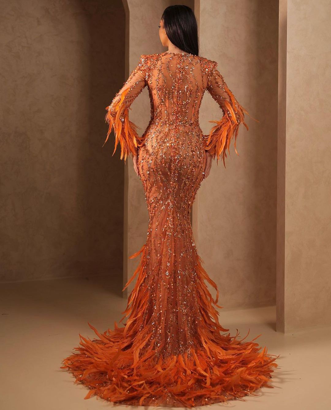 Sparkly Mermaid Evening Dresses Long Sleeves V Neck Beaded Appliques Sequins 3D Lace Feather Train Floor Length Prom Dresses Formal Gowns Plus Size Go