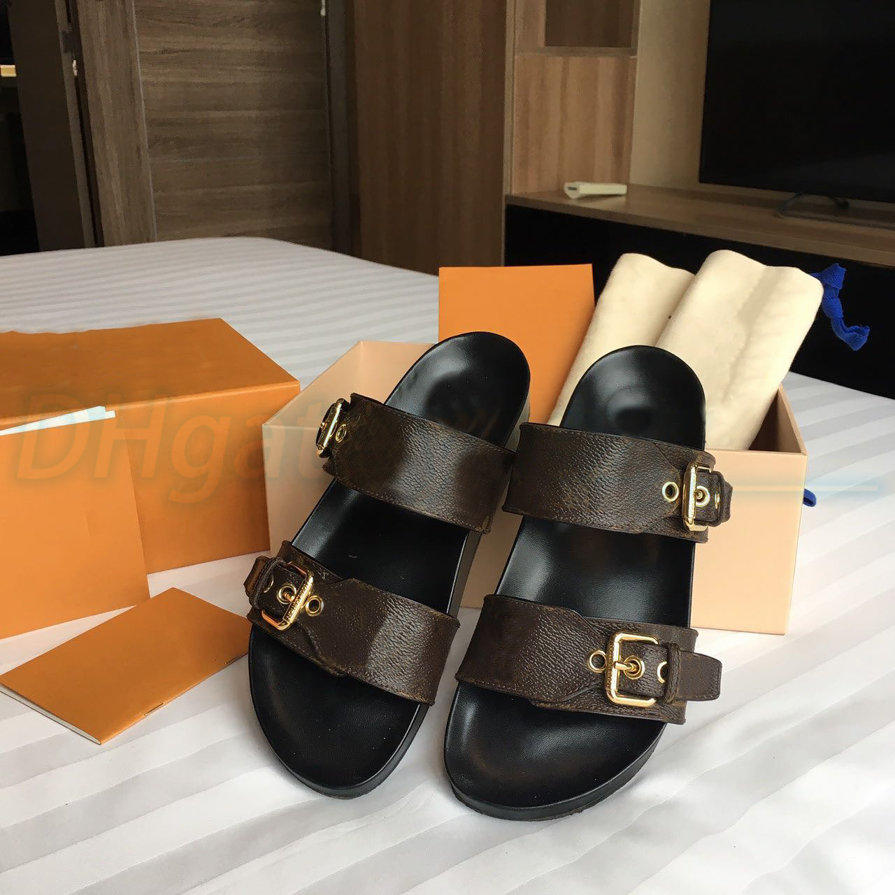 Unisex luxury women sandale mens designer shoe 2 strap with gold-tone buckles slipper classic summer outside comfort leather with box double belt slide, #1
Unisex luxury women sandale mens designer shoe 2 strap with gold-tone buckles slipper classic summer outside comfort leather with box double belt slide, #1