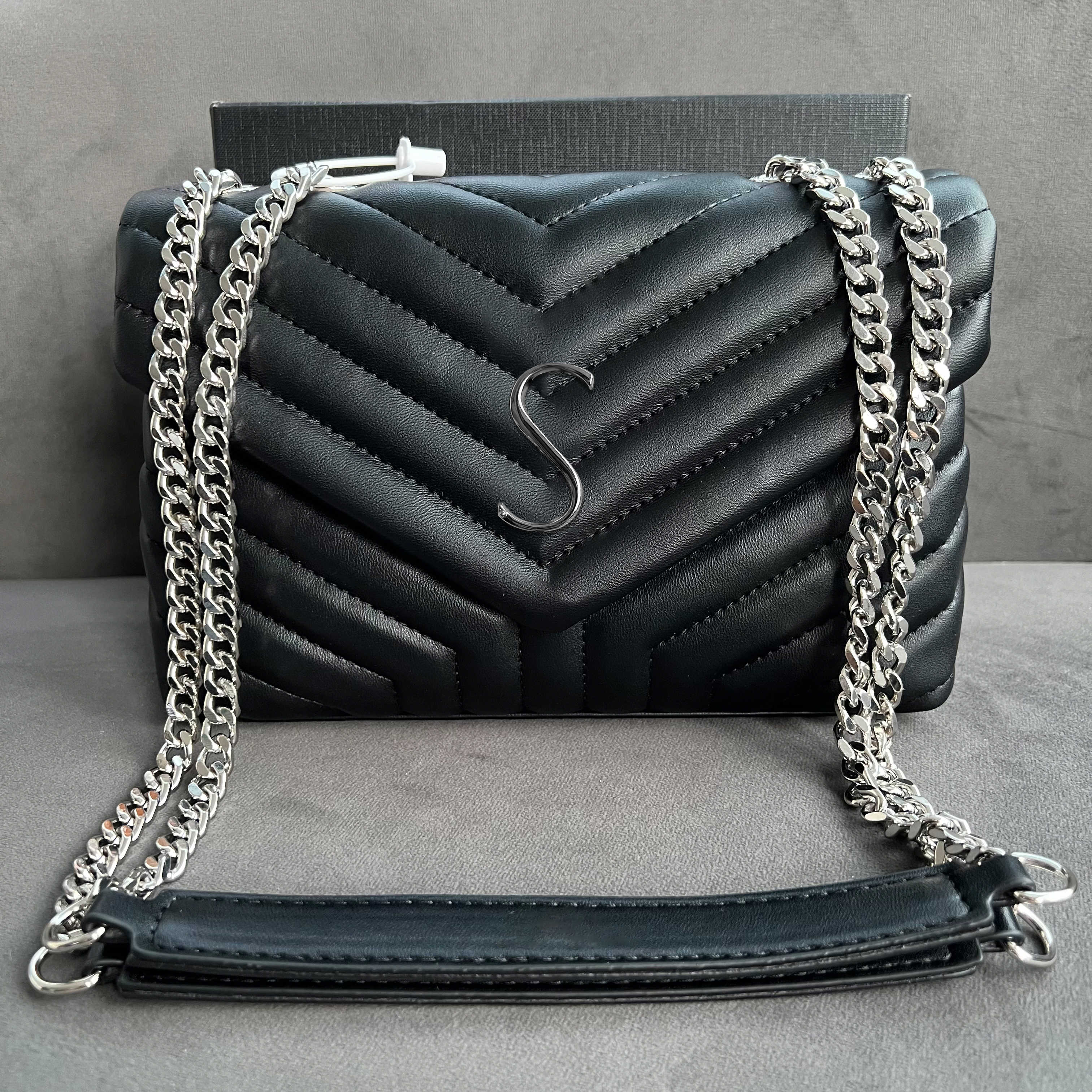 top quality LOULOU Chain Shoulder bags luxury tote Handbag Shape Flap Womens Men designer Purse yslity bags Crossbody Clutch metal letter Y genuine leather lady Bag, Green silver
top quality LOULOU Chain Shoulder bags luxury tote Handbag Shape Flap Womens Men designer Purse yslity bags Crossbody Clutch metal letter Y genuine leather lady Bag, Green silver