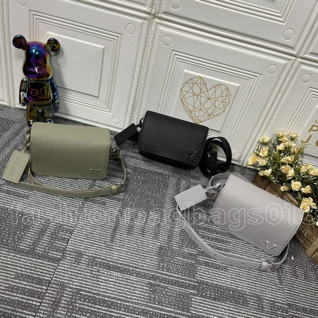 Mens Fastline Wearable Wallet Designer Envelope Bags with Secure Magnetic Flap CrossBody Bag Man Luxury Shoulder Satchel Bags Fashion Purse Pouch M82085 M82086, Grey
Mens Fastline Wearable Wallet Designer Envelope Bags with Secure Magnetic Flap CrossBody Bag Man Luxury Shoulder Satchel Bags Fashion Purse Pouch M82085 M82086, Grey