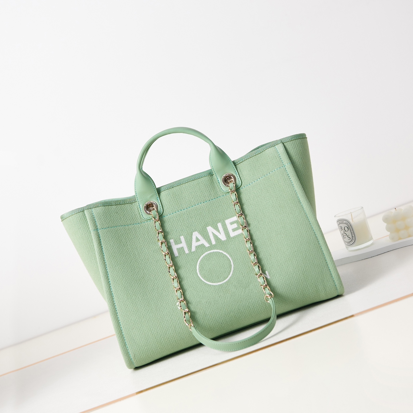 10A Large capacity beach bag fashion channel Crossbody bag wallet designer woman handbag trapstar bag Black white color matching totes Outdoor travel shopping bag, Green
10A Large capacity beach bag fashion channel Crossbody bag wallet designer woman handbag trapstar bag Black white color matching totes Outdoor travel shopping bag, Green