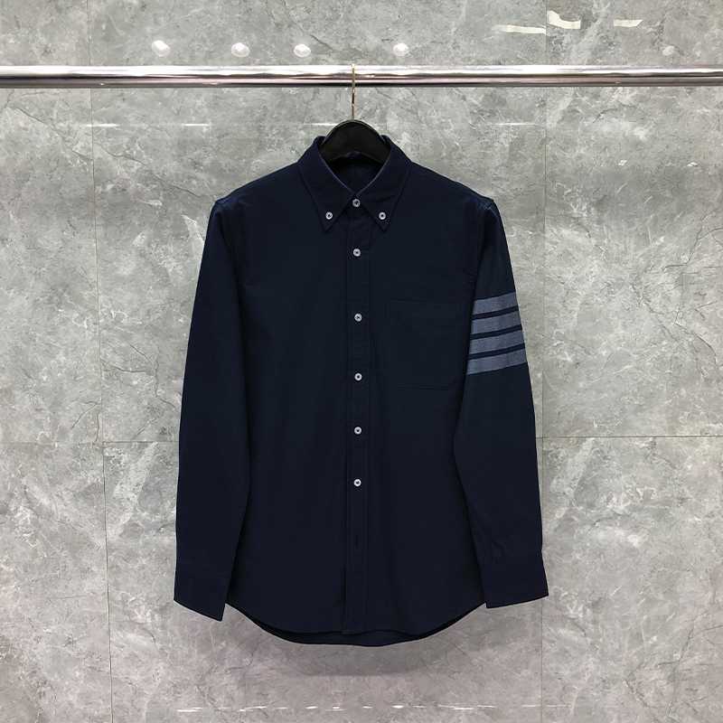 TB THOM Shirt Spring Autunm Fashion Brand Navy Men's Shirt Gray 4-bar Stripe Casual Cotton Oxford Slim Custom Wholesale TB Shirt, Navy blue
TB THOM Shirt Spring Autunm Fashion Brand Navy Men's Shirt Gray 4-bar Stripe Casual Cotton Oxford Slim Custom Wholesale TB Shirt, Navy blue