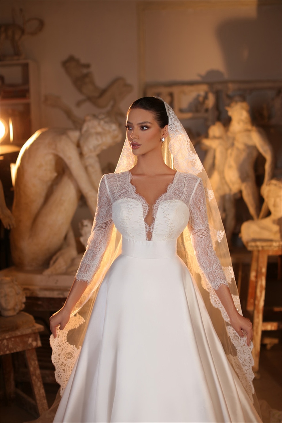 Elegant A-line Wedding Dresses Strapless Lace V-neck Satin 3/4 Long Sleeve Neck Belt Court Gown Custom Zipper Made Plus Size Bridal Dress Vestidos De 