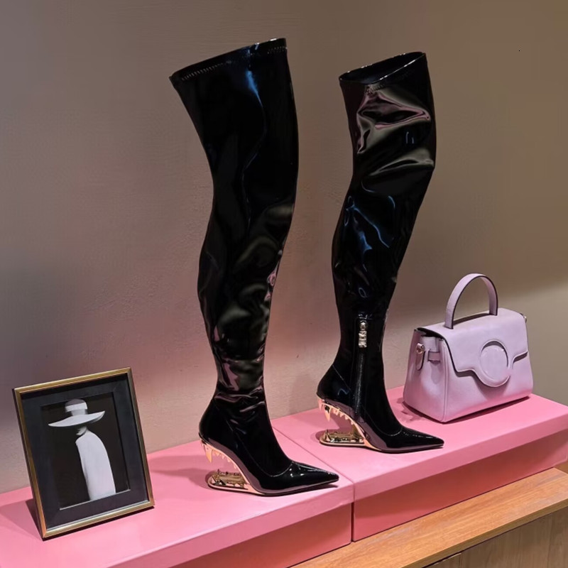 Boots European and American Knee-length Thigh Women's Boots Fashion Pointed Side Zipper Teeth High Heels Show Patent Leather Boots 230323, Gold heel
Boots European and American Knee-length Thigh Women's Boots Fashion Pointed Side Zipper Teeth High Heels Show Patent Leather Boots 230323, Gold heel