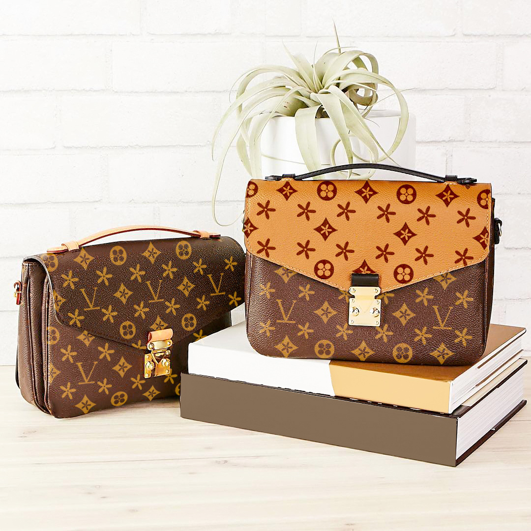 Pochette M44875 womens mens man Luxurys Designers bags Shoulder Totes Clutch Cross Body handbags fashion work briefcase Genuine leather Top handle classic hand bag, Blue embossed
Pochette M44875 womens mens man Luxurys Designers bags Shoulder Totes Clutch Cross Body handbags fashion work briefcase Genuine leather Top handle classic hand bag, Blue embossed
