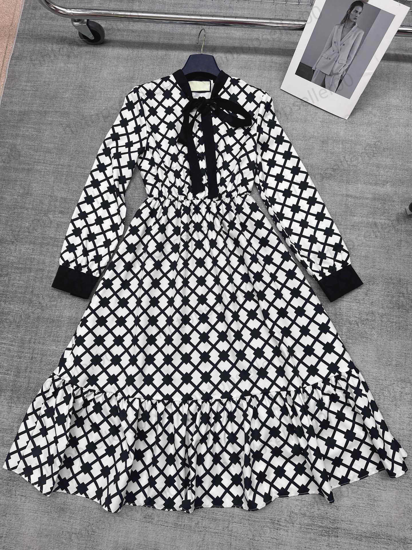 Long Dresses Summer Womens Designer Black White Fashion Casual Loose Temperament Elegant Luxury Versatile Diamond Silk High Waist Ribbon Bow Dress
Long Dresses Summer Womens Designer Black White Fashion Casual Loose Temperament Elegant Luxury Versatile Diamond Silk High Waist Ribbon Bow Dress