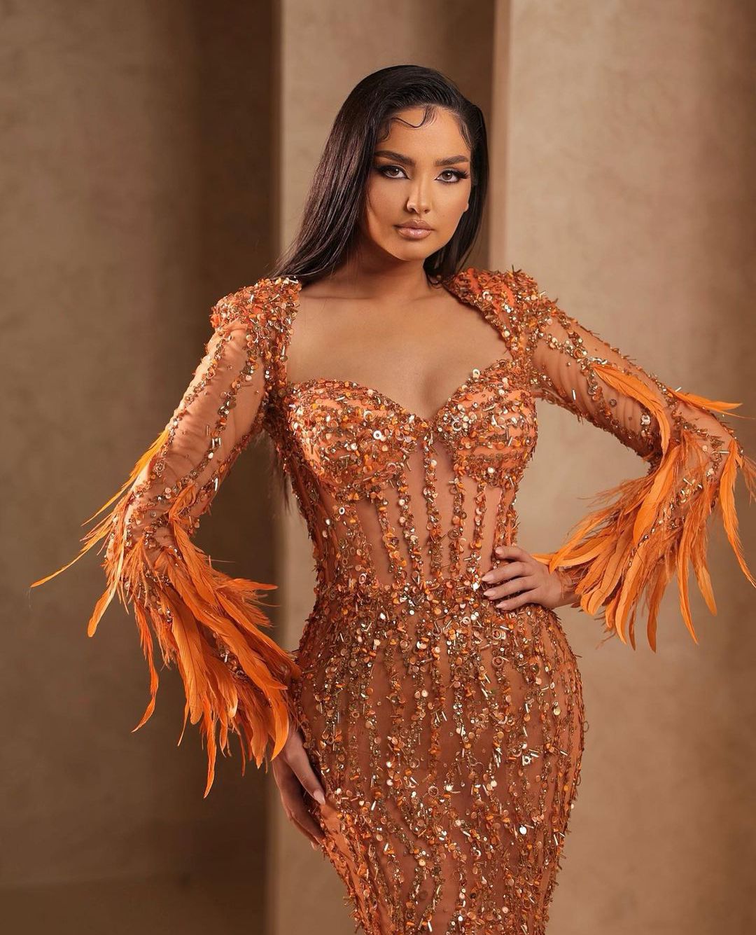 Sparkly Mermaid Evening Dresses Long Sleeves V Neck Beaded Appliques Sequins 3D Lace Feather Train Floor Length Prom Dresses Formal Gowns Plus Size Go