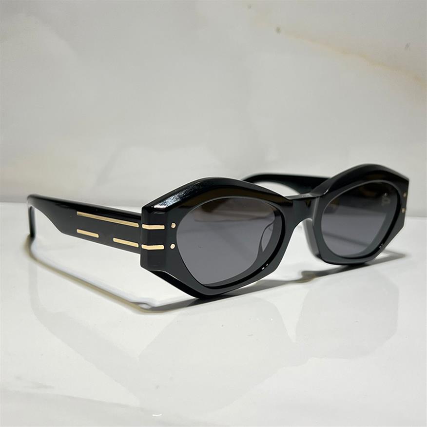 Summer Sunglasses For Men and Women Signature B1U Style Anti-Ultraviolet Retro Plate Full Frame Eyeglasses Random Box277b
Summer Sunglasses For Men and Women Signature B1U Style Anti-Ultraviolet Retro Plate Full Frame Eyeglasses Random Box277b