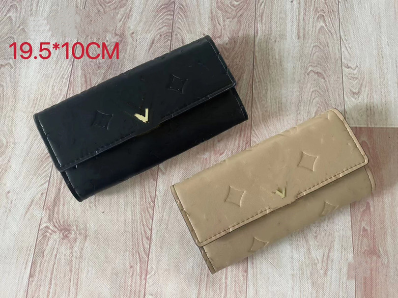 High Quality Luxurys Designers Wallets Purse Bag Fashion Short Victorine Embossed Monograms Empreinte Leather Classic Pallas Card Holder Zippy Coin Purses Wallet, Khaki
High Quality Luxurys Designers Wallets Purse Bag Fashion Short Victorine Embossed Monograms Empreinte Leather Classic Pallas Card Holder Zippy Coin Purses Wallet, Khaki
