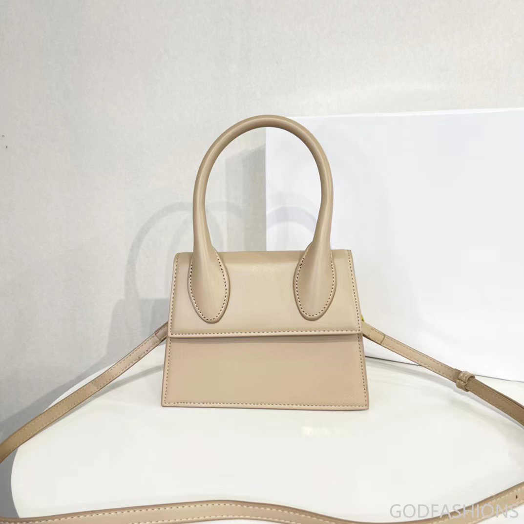 Top Quality Women's Handbag Designer Bag Round Ring Design Premium Leather Shoulder Crossbody Cowhide Thin Strap Mini Bag, Cotton hemp khaki 18cm
Top Quality Women's Handbag Designer Bag Round Ring Design Premium Leather Shoulder Crossbody Cowhide Thin Strap Mini Bag, Cotton hemp khaki 18cm