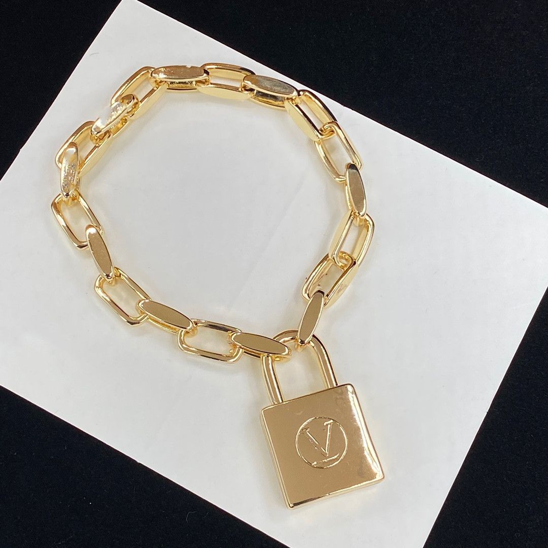 New Luxury Chain Fashion Designer Jewelry 18k Gold Plated - Stainless Steel Couple Wedding Bracelet Gift Accessories Wholesale 123135
New Luxury Chain Fashion Designer Jewelry 18k Gold Plated - Stainless Steel Couple Wedding Bracelet Gift Accessories Wholesale 123135