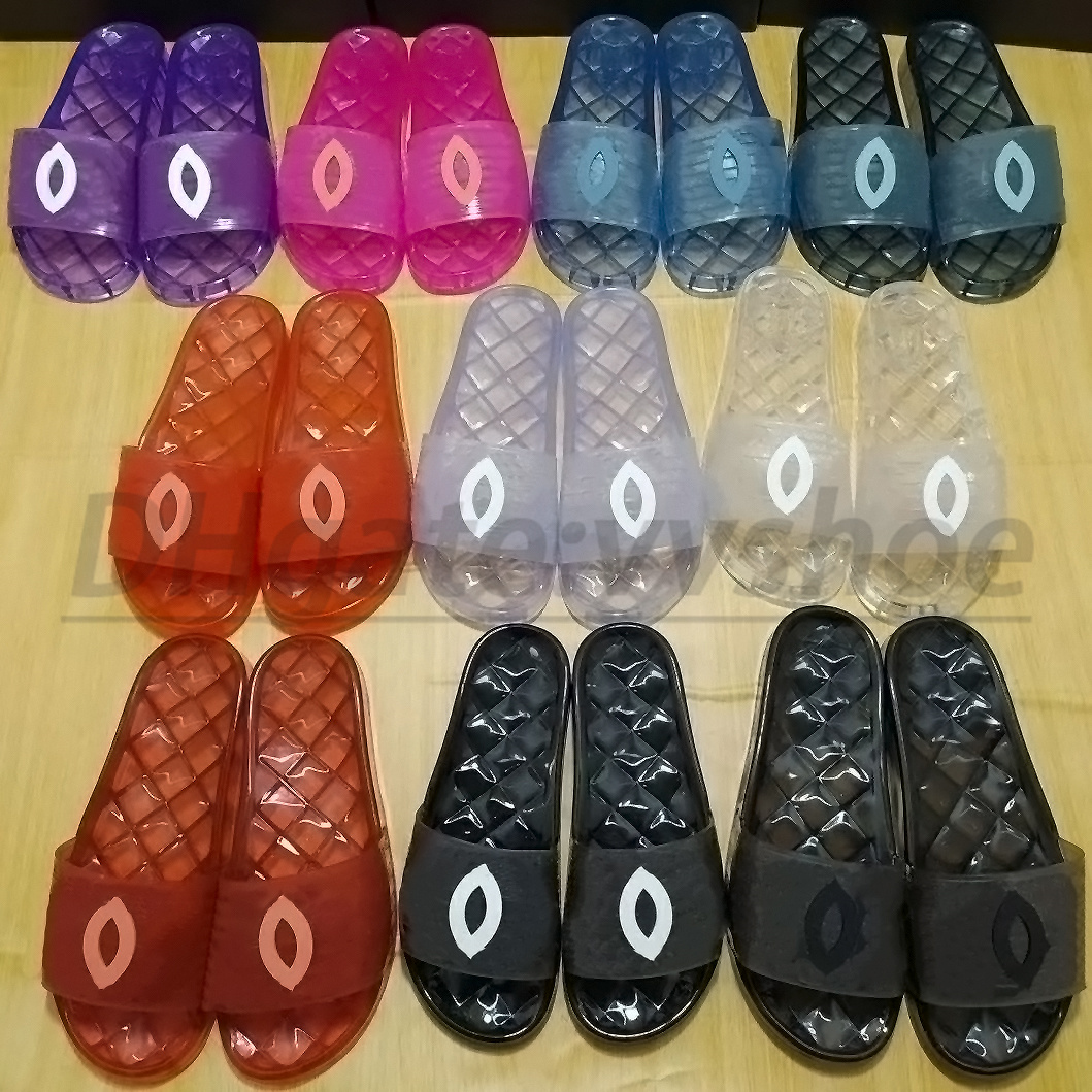 luxury designer women men beach confort flat slipper summer pool outside classic rubber sole sandale, #3
luxury designer women men beach confort flat slipper summer pool outside classic rubber sole sandale, #3