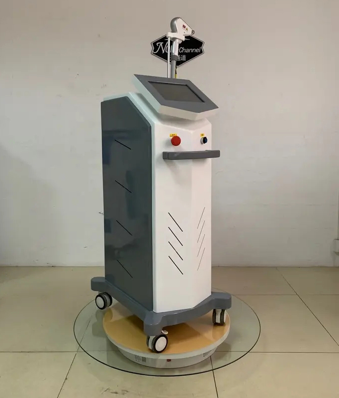 808nm Diode laser hair removal machine 808 laser diode beauty machine German imported chips Painfree Laser Hairs Remove for spa beauty salon use