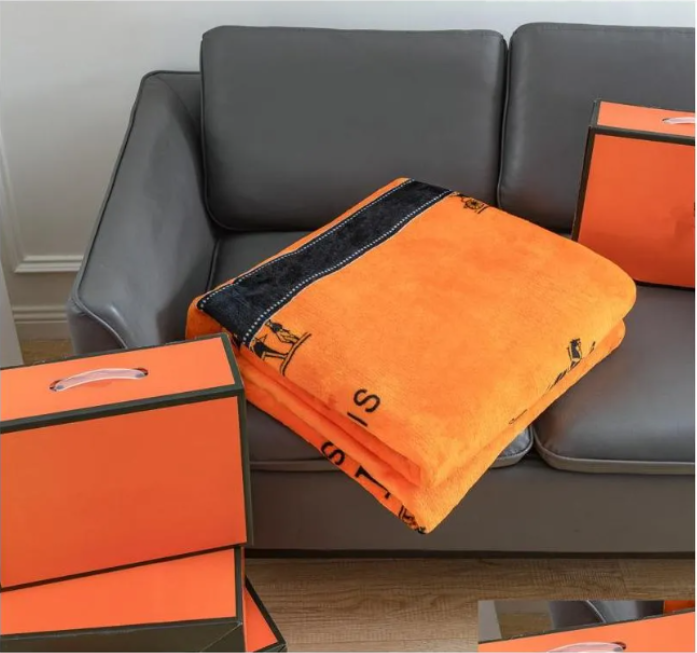 High-end Blankets Designer Blanket Soft Home Office Nap Air Conditioning Sofa Decoration Travel Car Throw High Grade Business Gift
High-end Blankets Designer Blanket Soft Home Office Nap Air Conditioning Sofa Decoration Travel Car Throw High Grade Business Gift