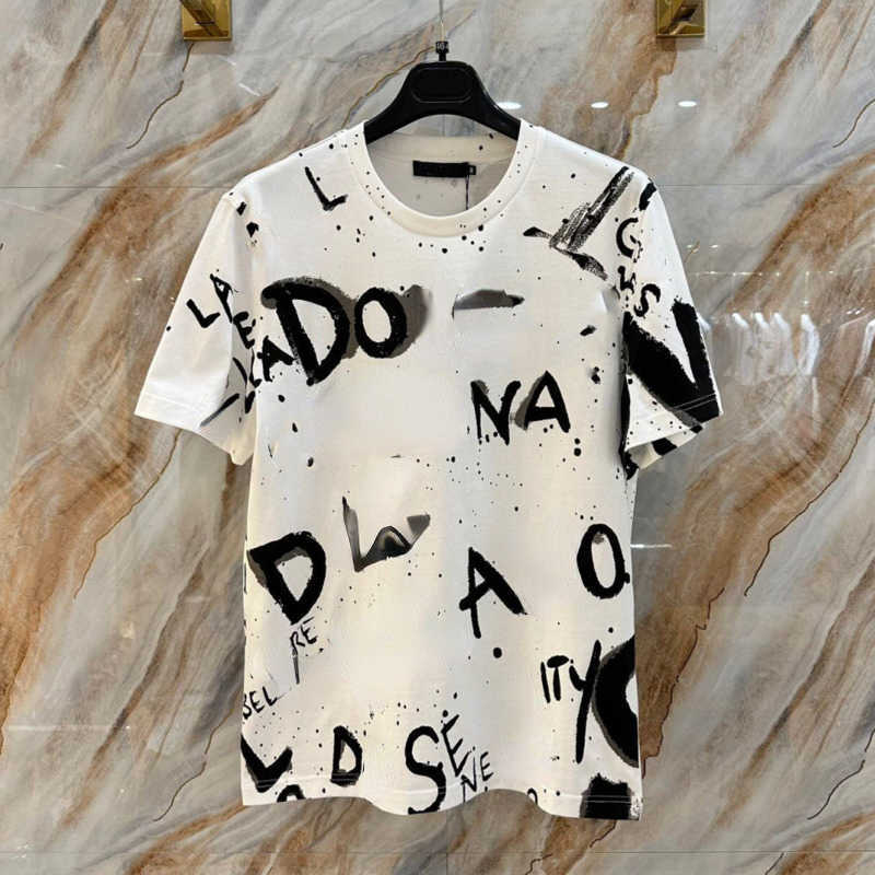Men's sweatshirt summer short sleeved t-shirt designer t shirt d 23 g graffiti letter printing luxury cotton tshirt men women trendy round neck T-shirts casual shirt, Key white
Men's sweatshirt summer short sleeved t-shirt designer t shirt d 23 g graffiti letter printing luxury cotton tshirt men women trendy round neck T-shirts casual shirt, Key white