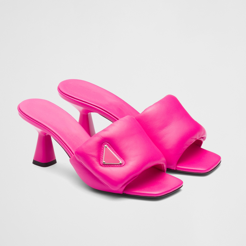 Brand Designer Women Slippers Summer Ladies Hollowed Out Sandals Pattern Loafer Fashion inverted triangle Slides Rubber Outdoor Beach Shoes with Dust Bag
Brand Designer Women Slippers Summer Ladies Hollowed Out Sandals Pattern Loafer Fashion inverted triangle Slides Rubber Outdoor Beach Shoes with Dust Bag